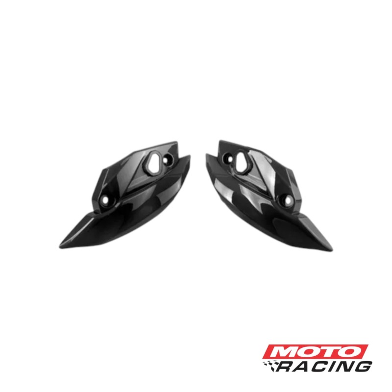 CARCAZA LATERAL OPTICA DER- IZQ SUZUKI GIXXER NEGRO X2 (OKINOI)