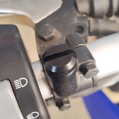 TAPON ESPEJO UNIVERSAL 10mm ROSCA DERECHA NEGRO RB PARTS